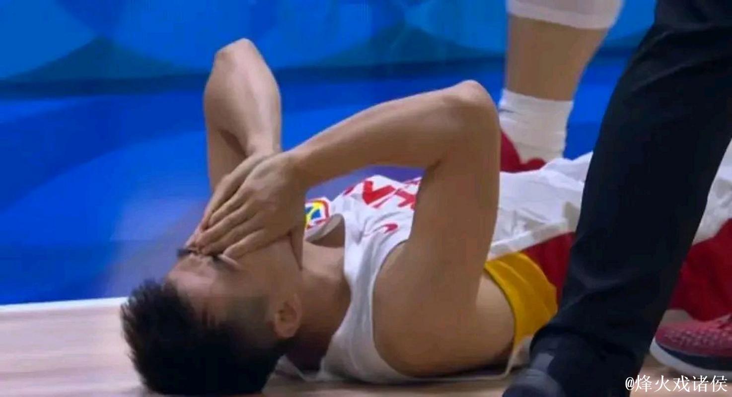 李凯尔投篮4中0得到0分1篮板2助攻,正负值全场最低-20 李凯尔投篮4中0得到0分1篮板2助攻,正负值全场最低-20